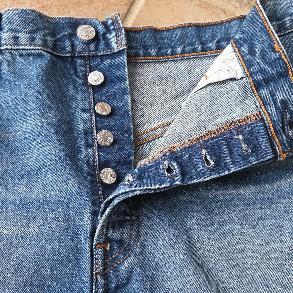 Levi’s 501 High Rise Distressed Cutoff Denim Jean Shorts Button Fly Blue